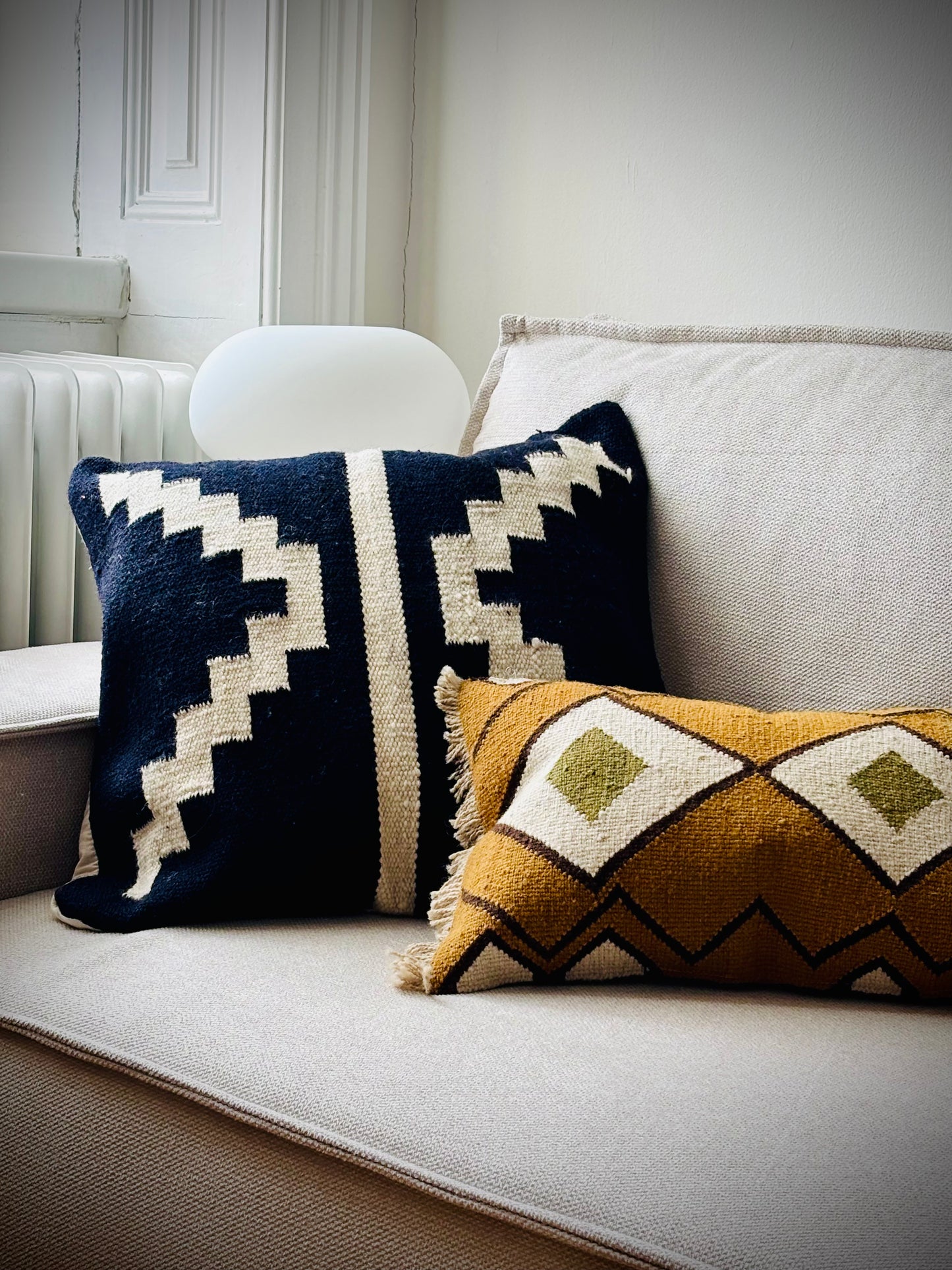 Small handwoven decorative cushion "Pistacho"