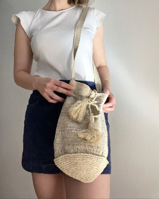 Bolso de cubo de chaguar hecho a mano - blanco natural