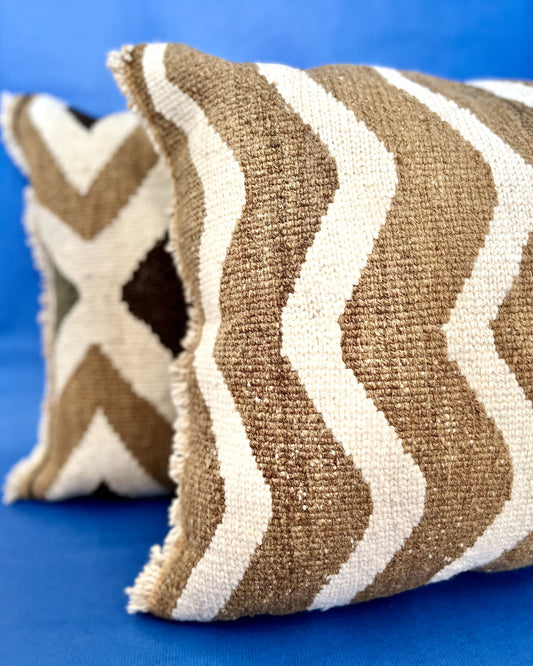 Handwoven Wool Cushion from the Qomle'ec (unique)