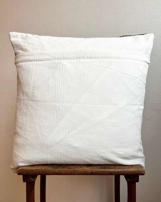 Handwoven wool cushion cover CUADRADOS AZUL