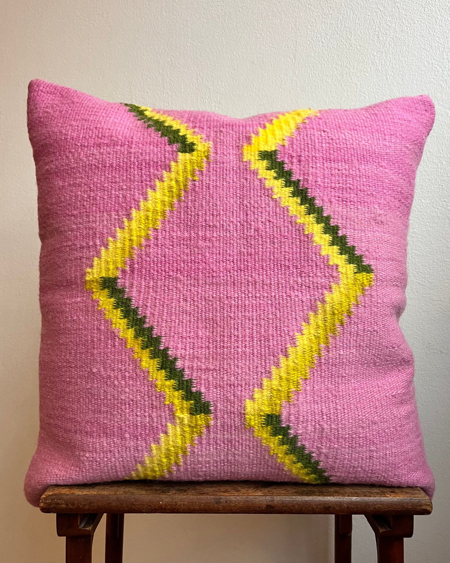 Handwoven wool cushion cover SERPIENTE ROSA