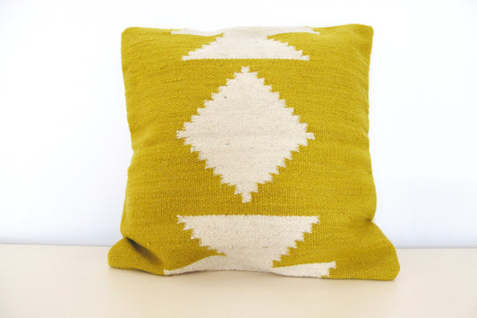 Handwoven decorative cushion "Mostaza"