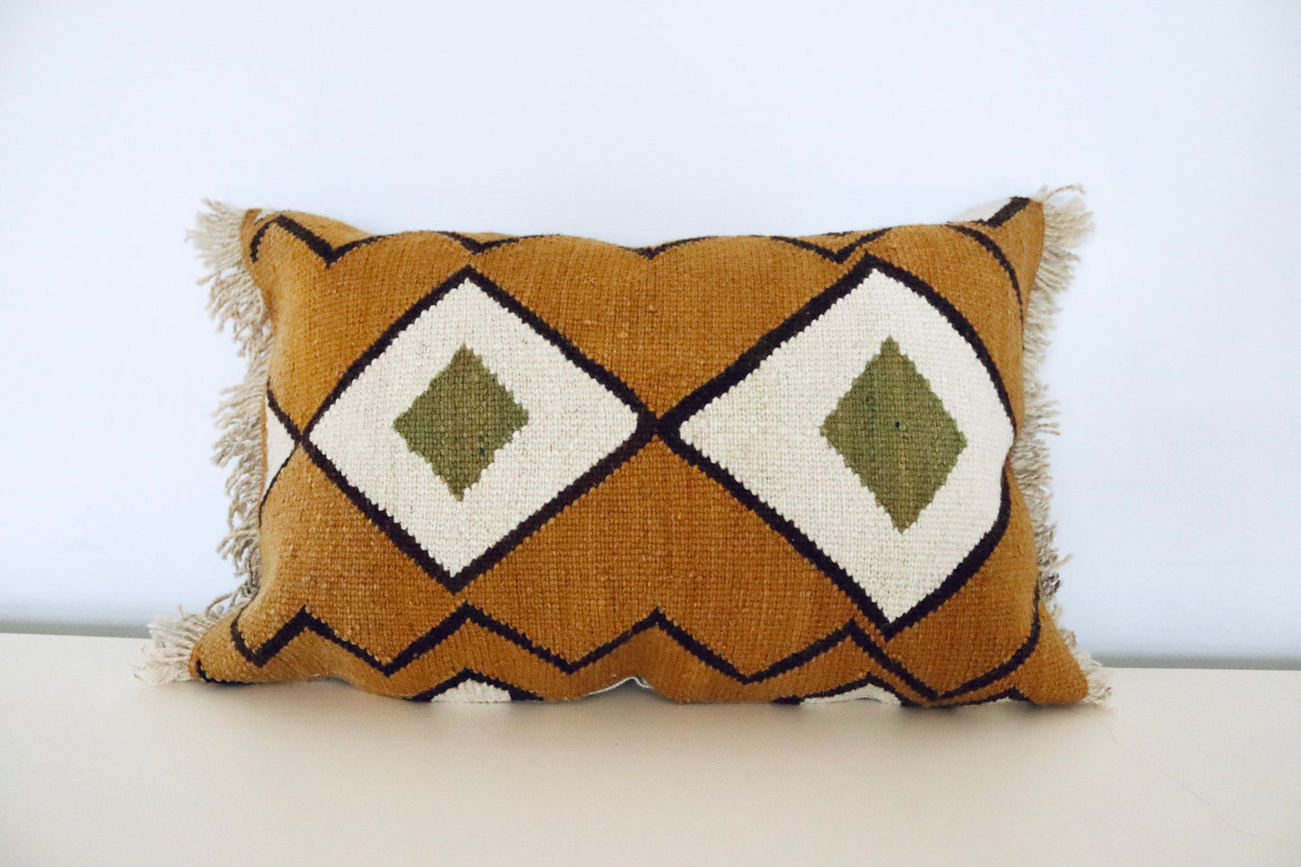 Small handwoven decorative cushion "Pistacho"