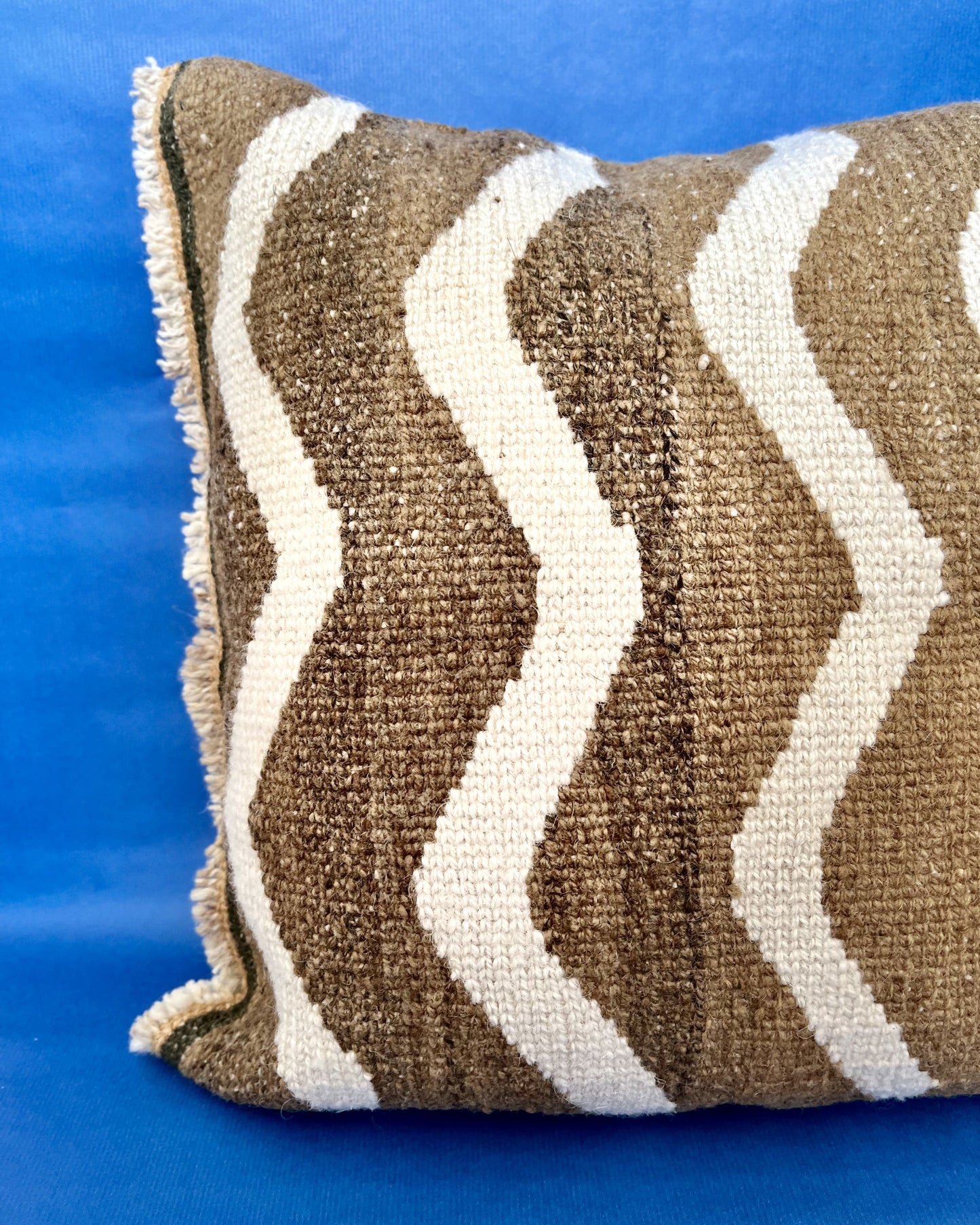 Handwoven Wool Cushion from the Qomle'ec (unique)
