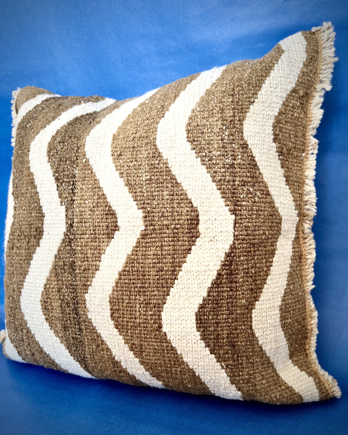 Handwoven Wool Cushion from the Qomle'ec (unique)