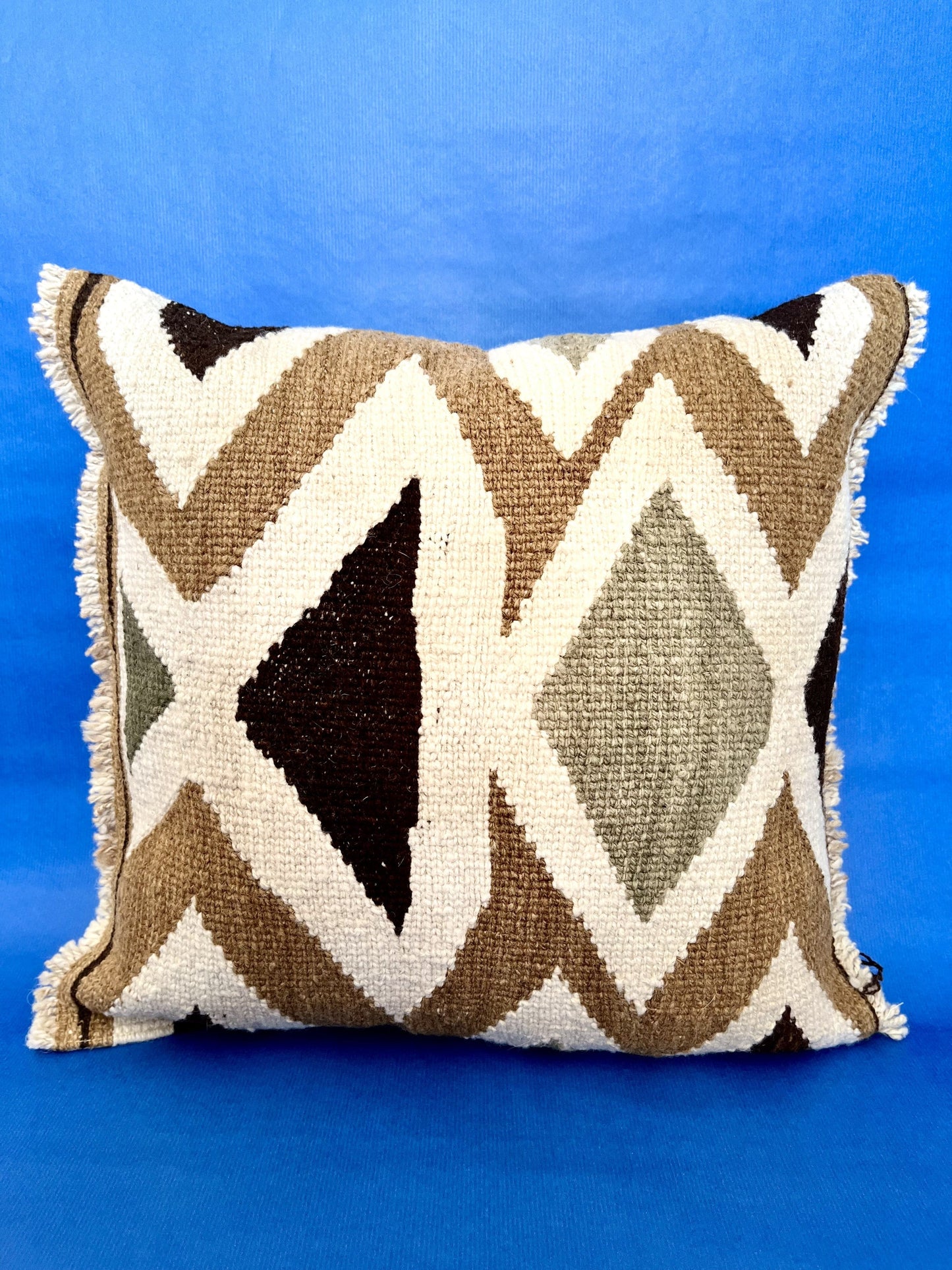 Handwoven Wool Cushion from the Qomle'ec (unique)