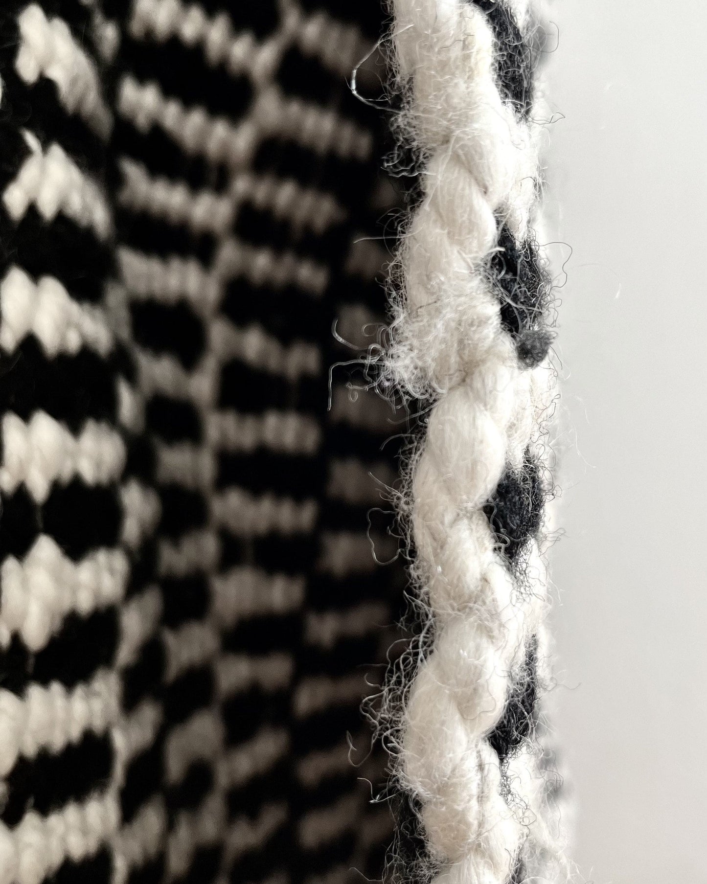 PEINECILLO wool rug (high density)