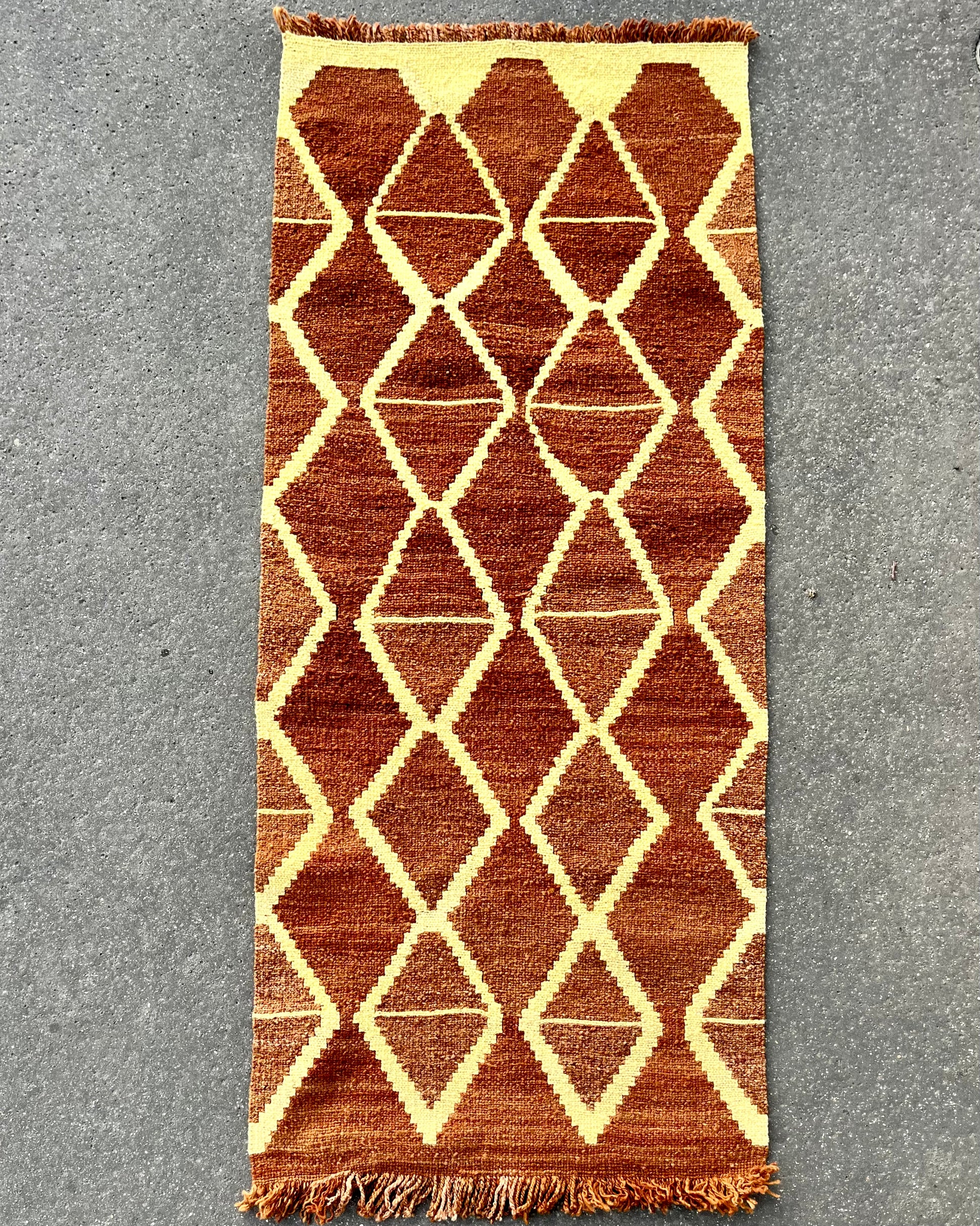 SUELO handwoven wool rug made from 100% virgin wool, dyed with plants, sustainable and fair, 150x60 cm
