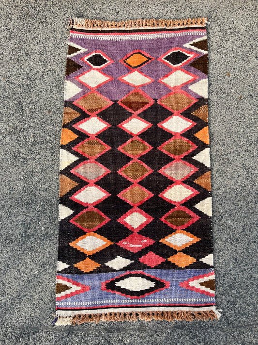 SUEÑO handwoven wool rug made from 100% virgin wool, dyed with plants, sustainable and fair, 120x60 cm, made from indigenous women artisans in Argentina