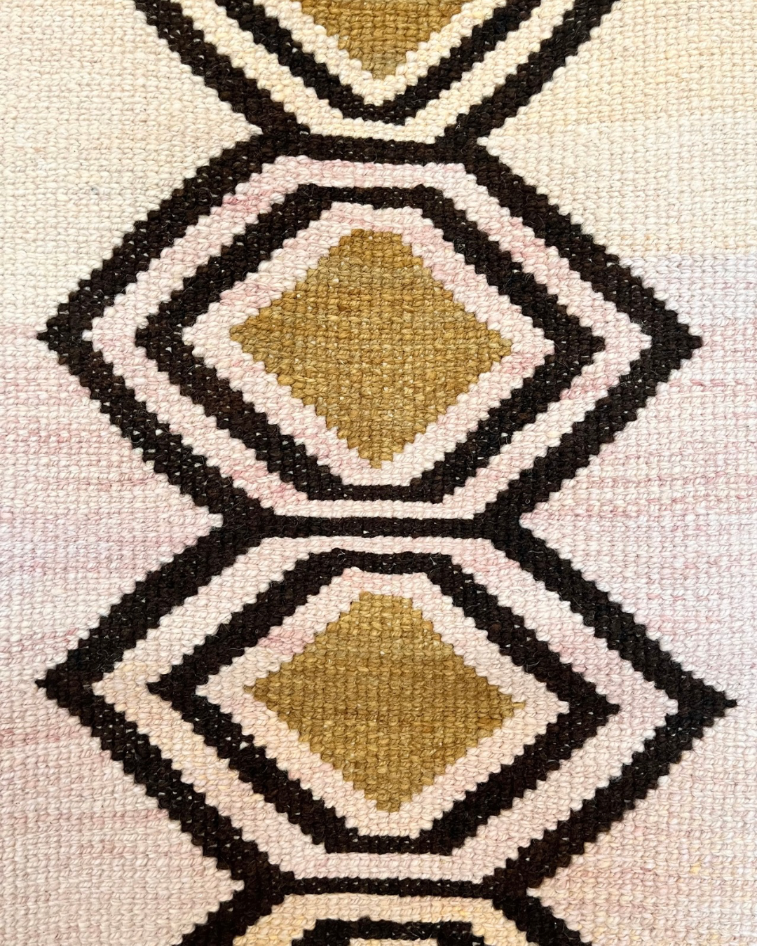 TIERRA ROSADA (unique) 150x50 – handwoven wool rug
