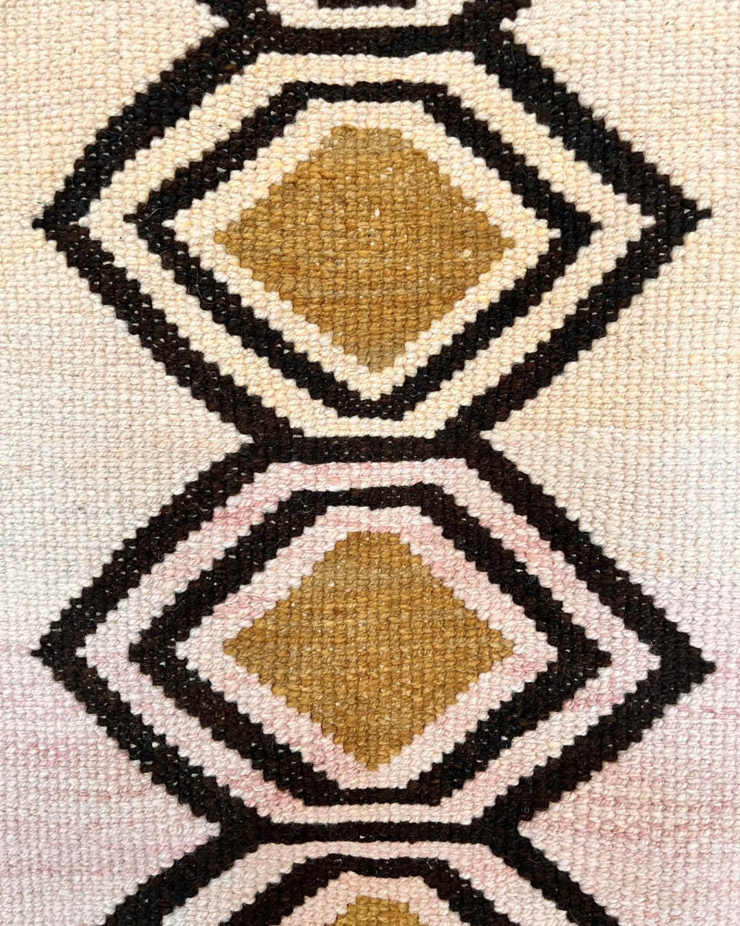 TIERRA ROSADA (unique) 150x50 – handwoven wool rug