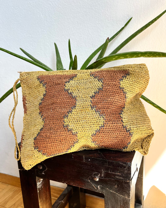 Clutch y neceser de chaguar hechos a mano - grande